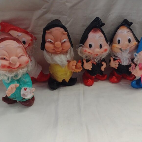 SEVEN DWARFS 7 IN LOT * uSED * - Picture 1 of 6
